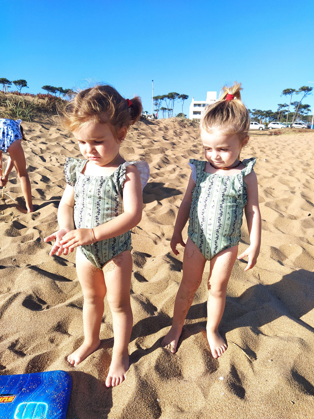 Traje de baño niña talle 2